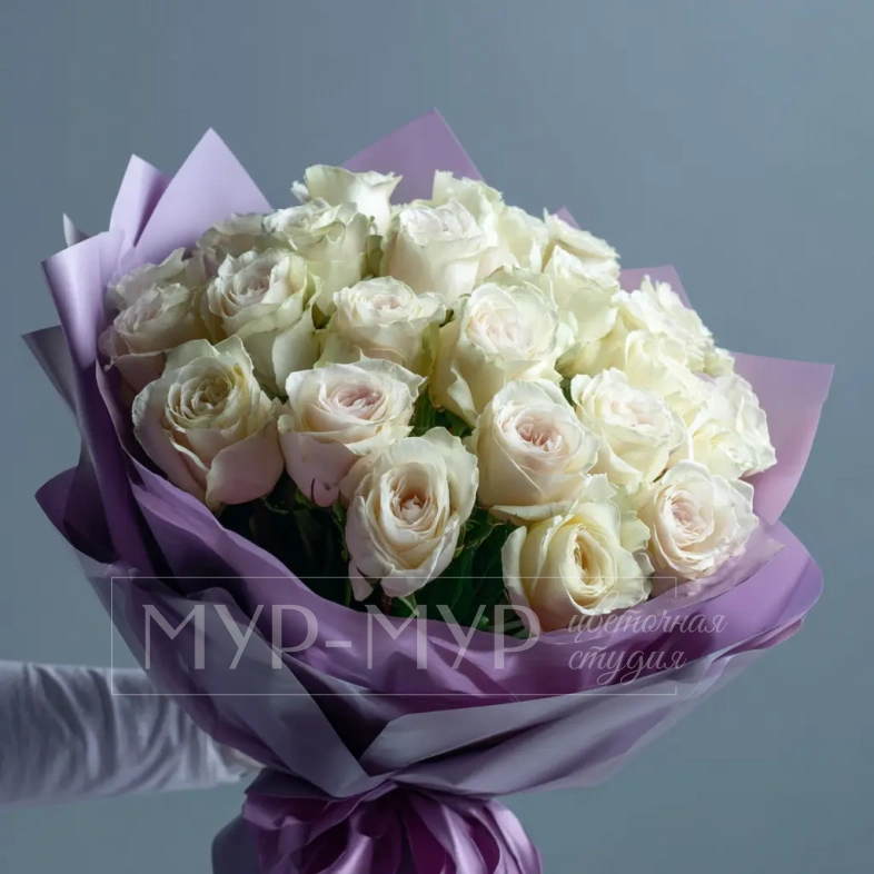 Белые розы &laquo;Нежность вечера&raquo;