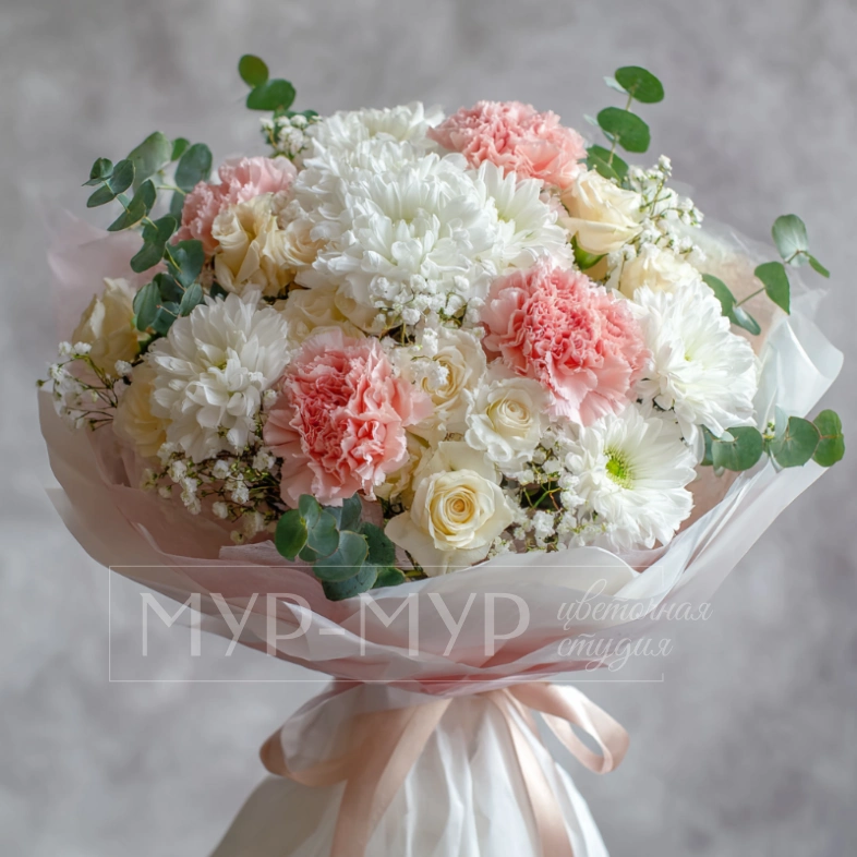 Букет с гвоздиками &laquo;Утренний бриз&raquo;