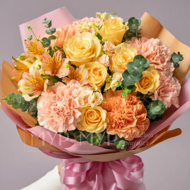 Букет с гвоздиками &laquo;Солнечный закат&raquo;