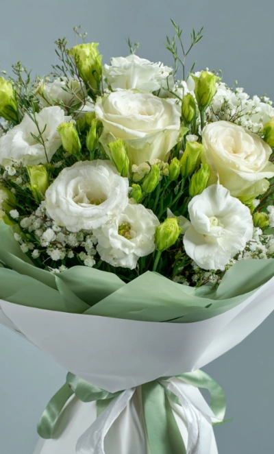 Букет с эустомами «Белый перезвон»