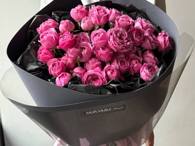 Букет из пионовидных кустовых роз «Розовый каприз»