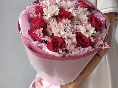 Букет из розы и хризантемы «Розовое настроение»