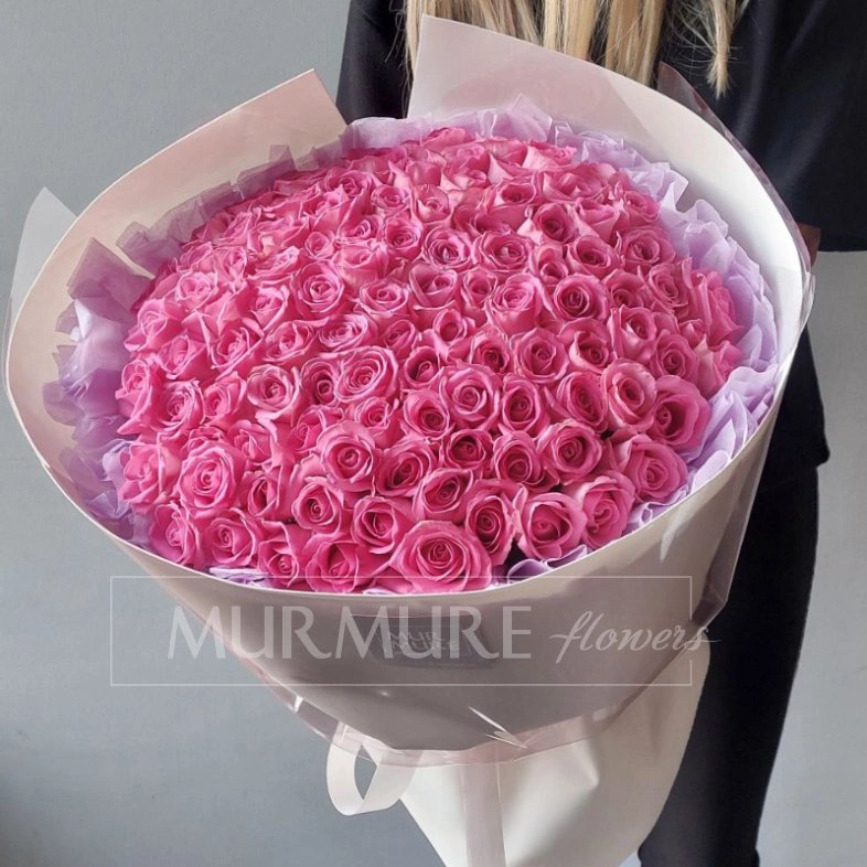 101 розовая Роза Аква в белом 