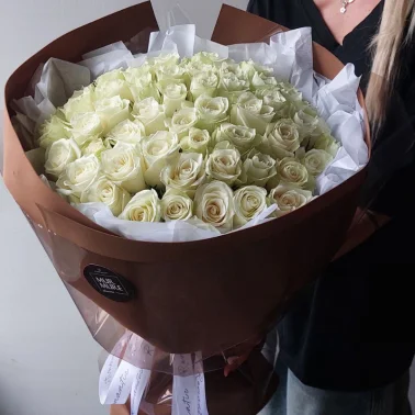 51 белая роза «Romance»