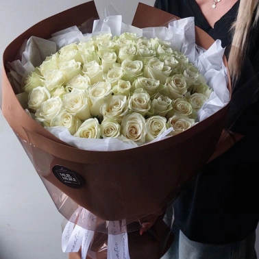51 белая роза «Romance»