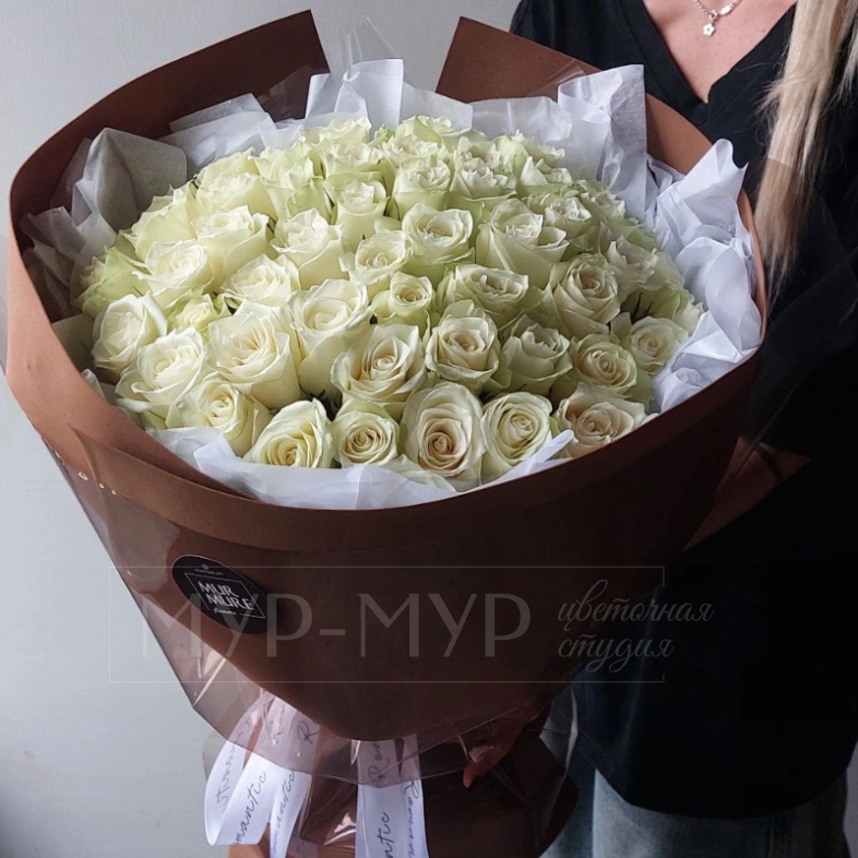51 белая роза &laquo;Romance&raquo;