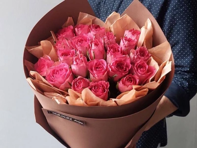 21 Кенийская роза 40 см «Розовый букет любви»