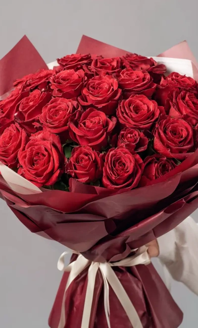 Красные розы «Искры страсти»