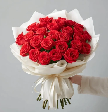 Красные розы «Огненное сердце»