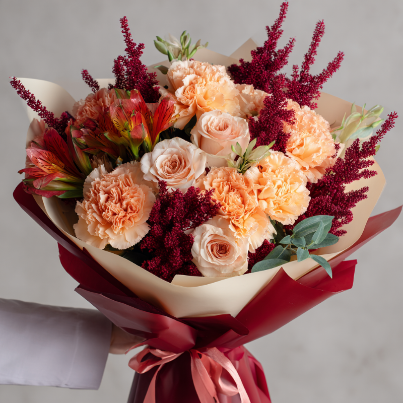 Букет с гвоздиками «Бархатный вечер»